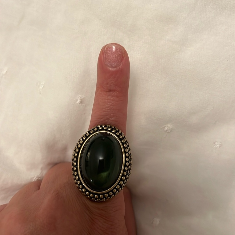 The Midnight Soirée ring by JewelMint size 6 -NEW💚